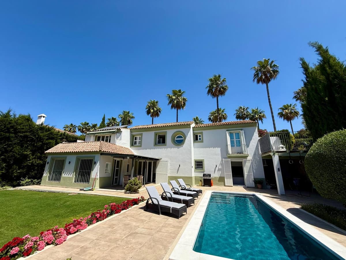 Detached Villa in Sotogrande Alto — photo 1 of 10