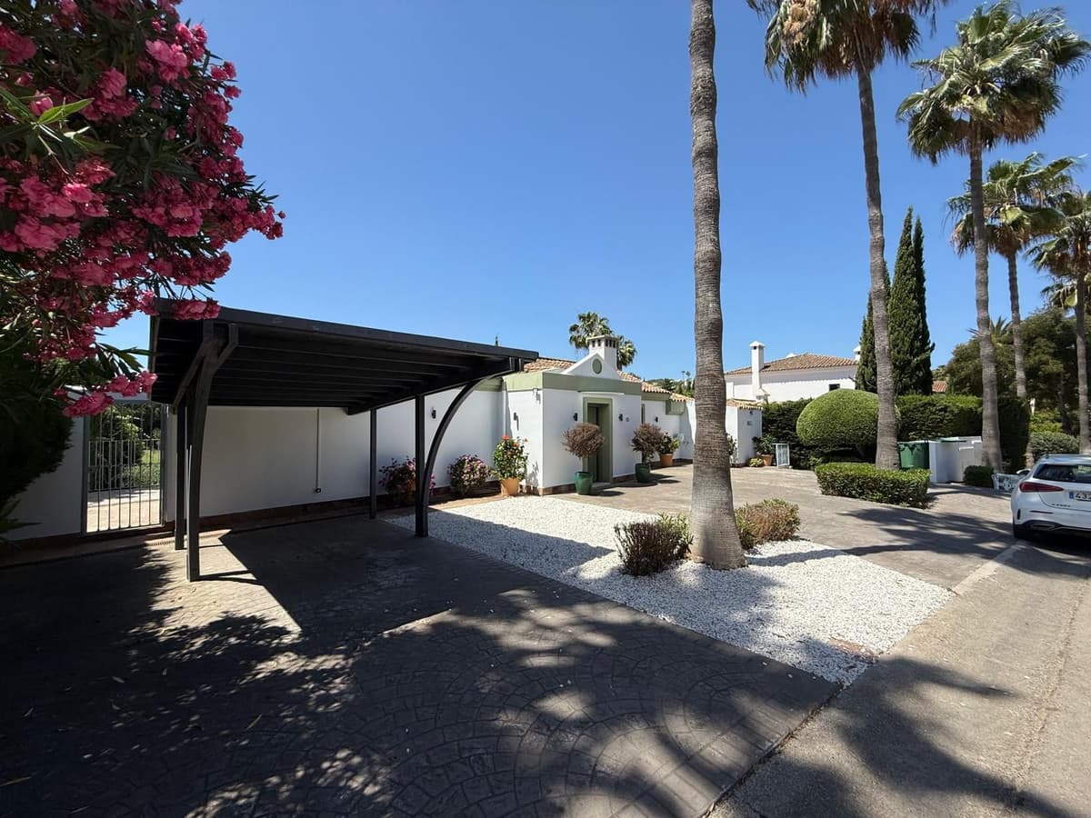 Detached Villa in Sotogrande Alto — photo 3 of 10