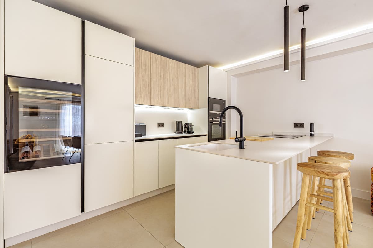 Middle Floor Apartment in Marbella — photo 2 of 10