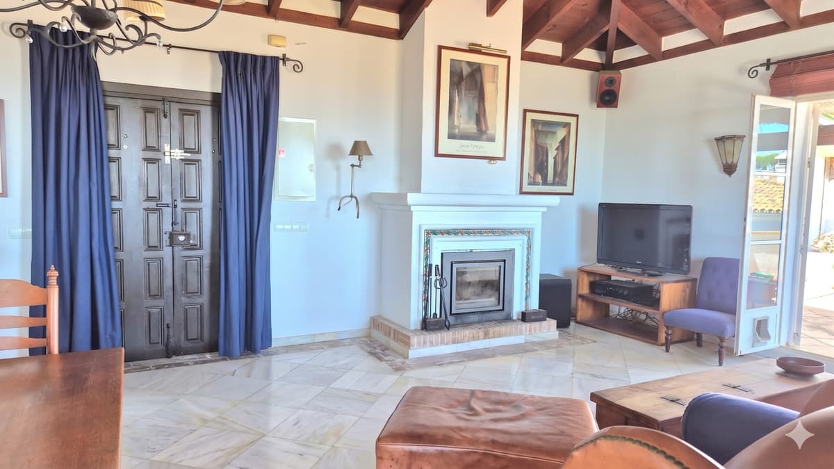 Detached Villa in El Madroñal — photo 5 of 10