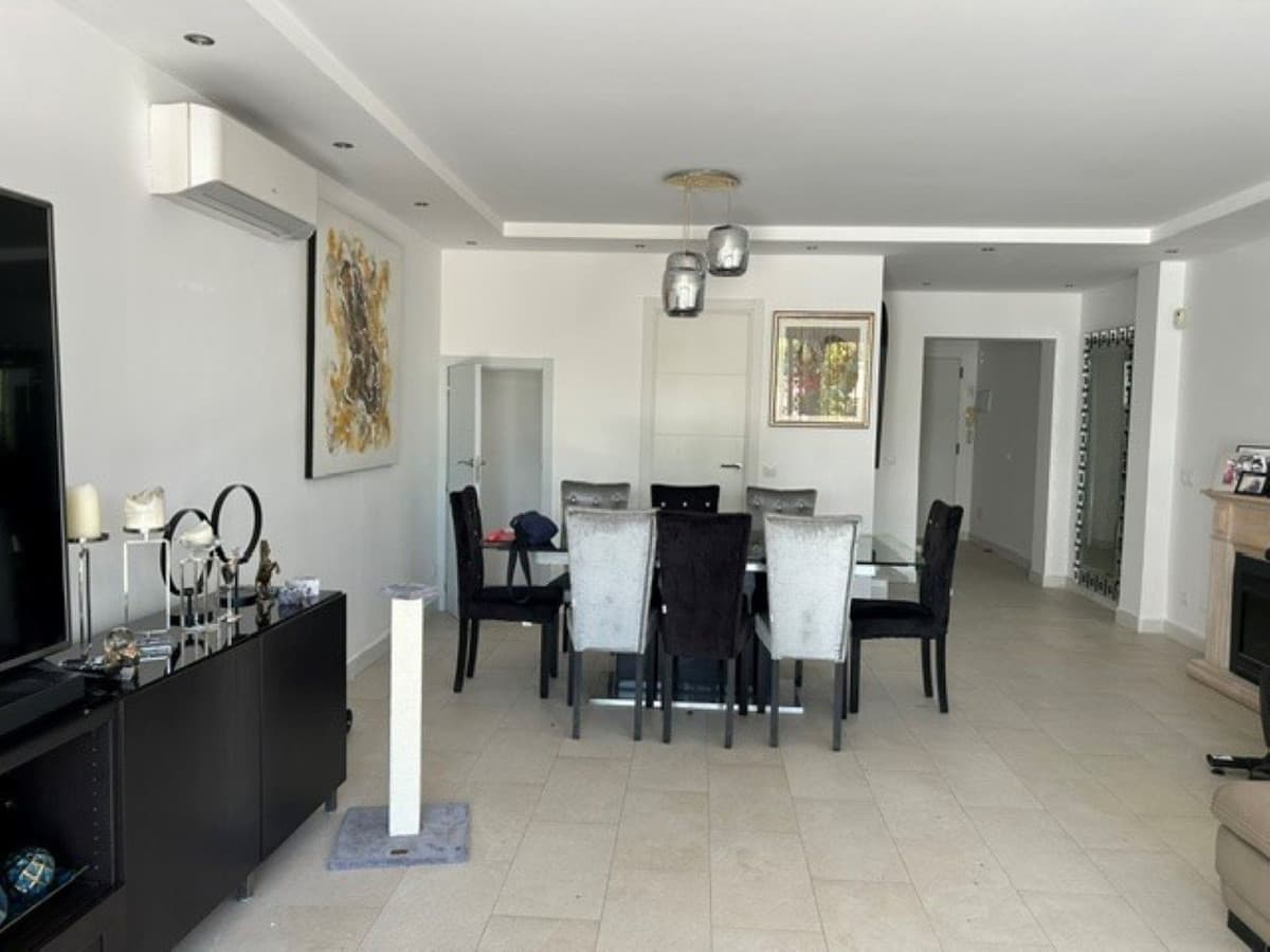 Townhouse in Nagüeles — photo 9 of 10