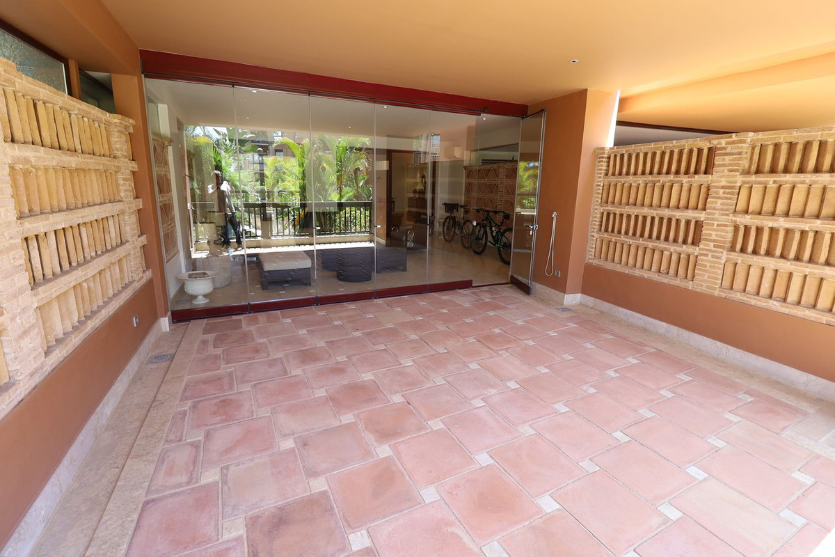 Ground Floor Apartment in San Pedro de Alcántara — photo 10 of 10