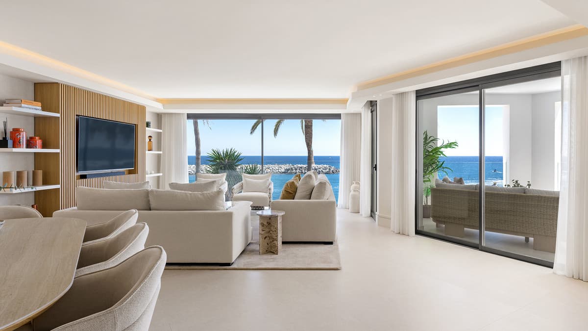 Middle Floor Apartment in Puerto Banús — photo 3 of 10