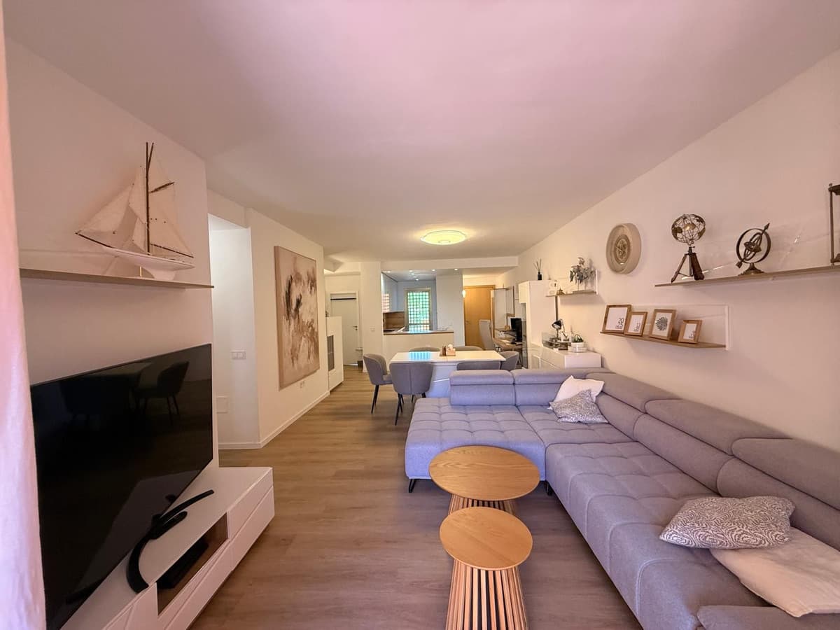 Middle Floor Apartment in Estepona — photo 4 of 10