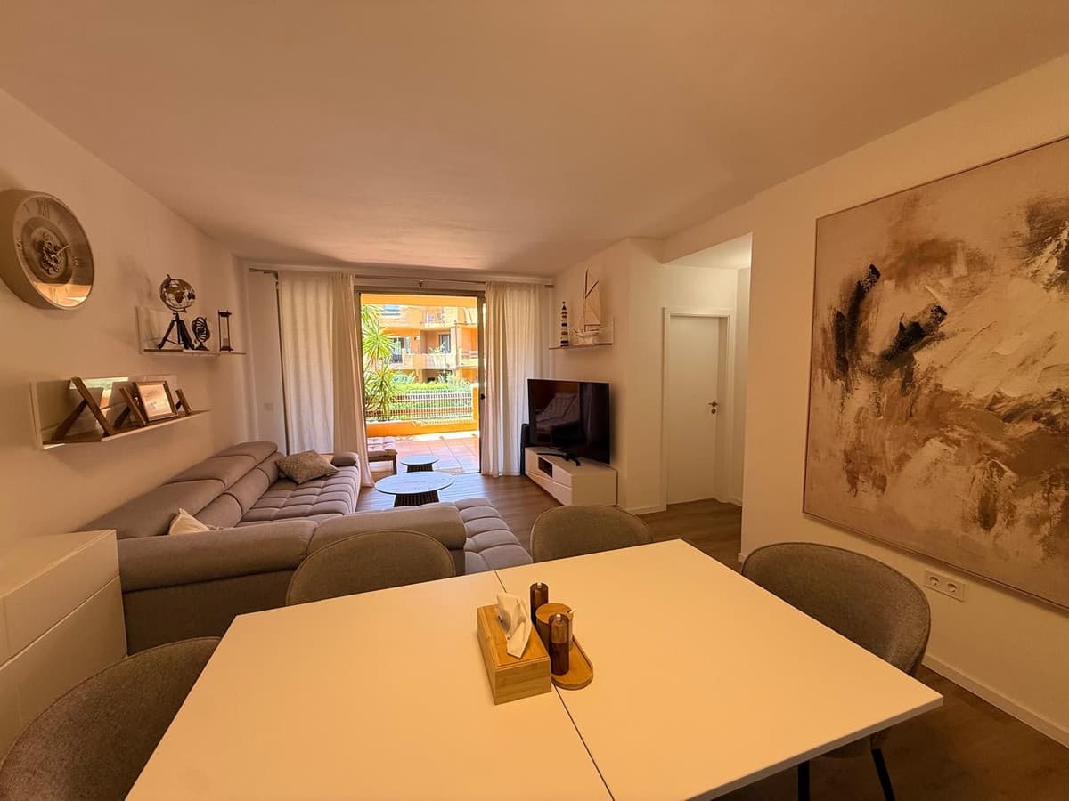 Middle Floor Apartment in Estepona — photo 6 of 10