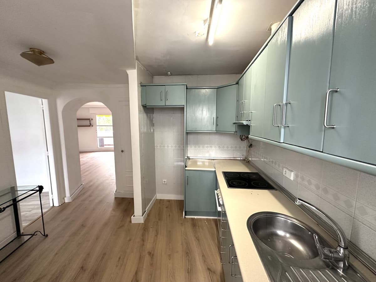 Middle Floor Apartment in Nueva Andalucía — photo 10 of 10
