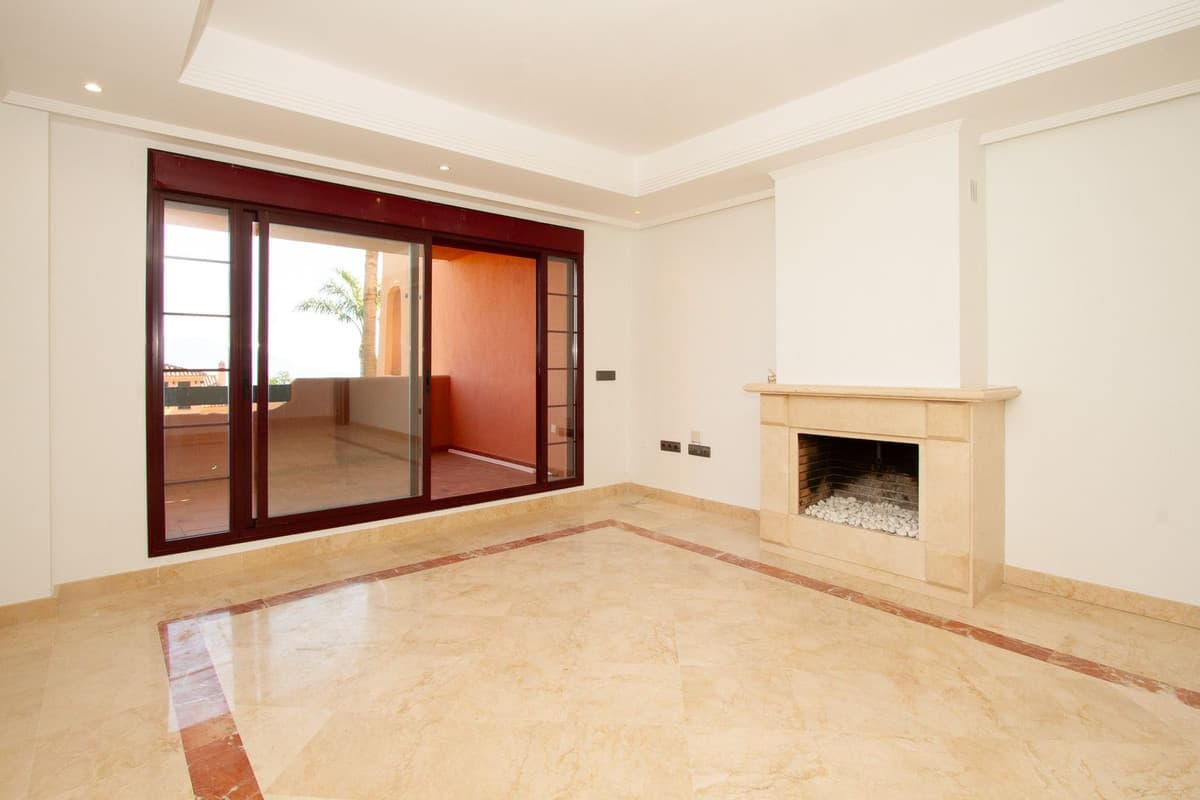 Ground Floor Apartment in La Mairena — photo 1 of 10