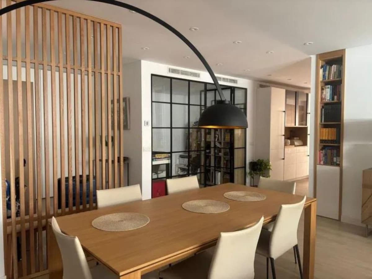Middle Floor Apartment in Marbella — photo 1 of 10