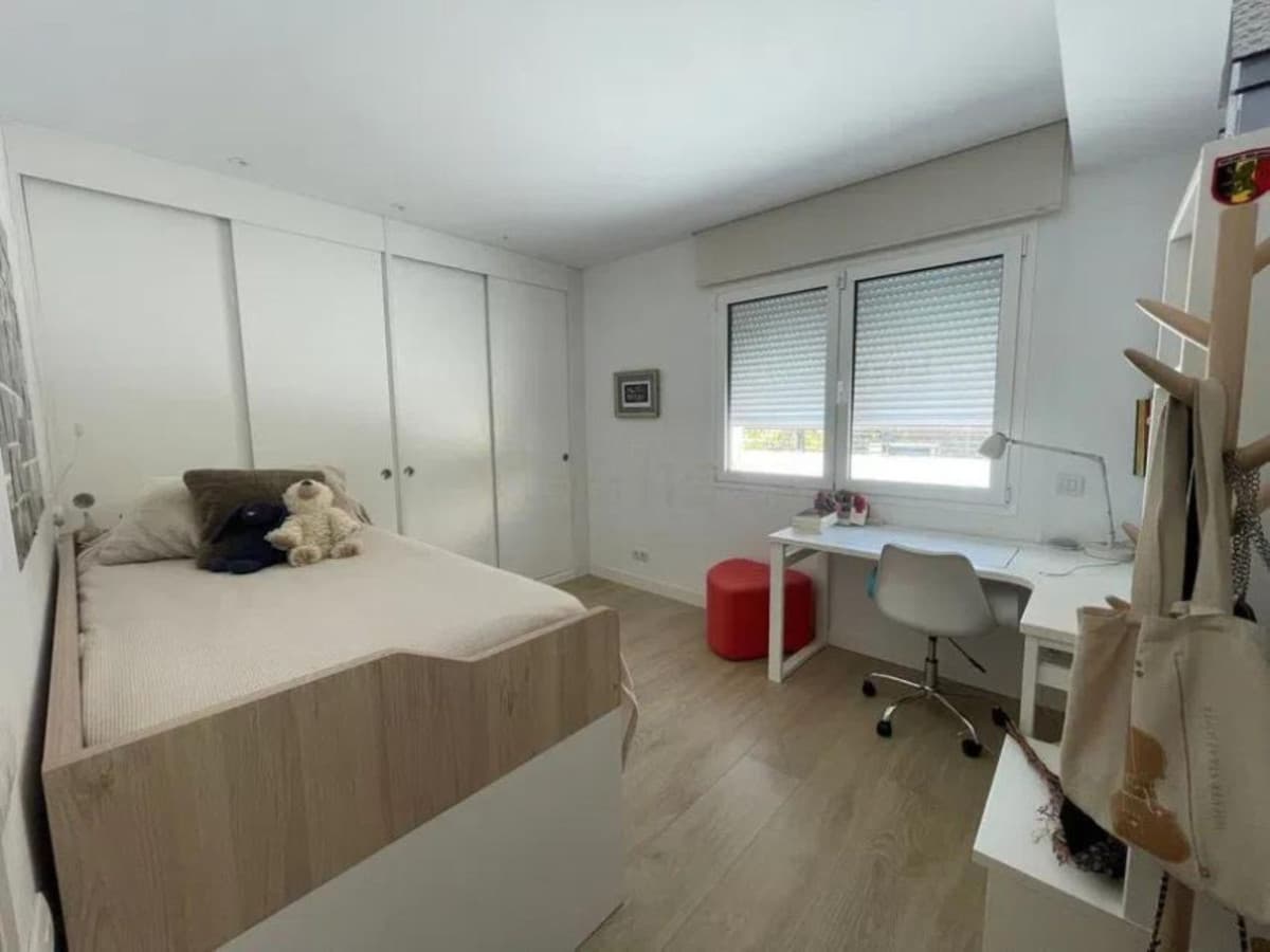 Middle Floor Apartment in Marbella — photo 2 of 10