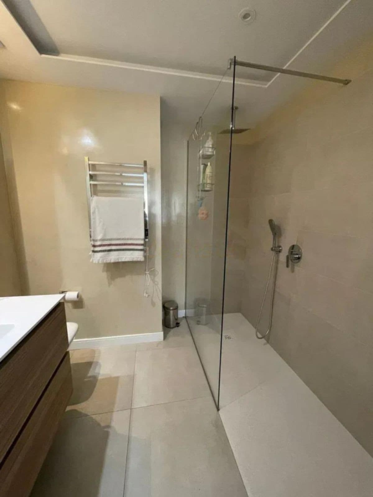 Middle Floor Apartment in Marbella — photo 3 of 10