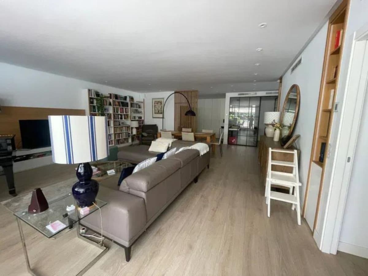 Middle Floor Apartment in Marbella — photo 9 of 10