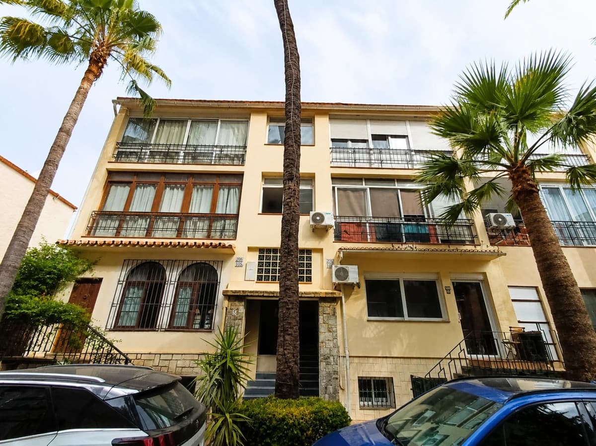 Middle Floor Apartment in Torremolinos Centro — photo 2 of 10