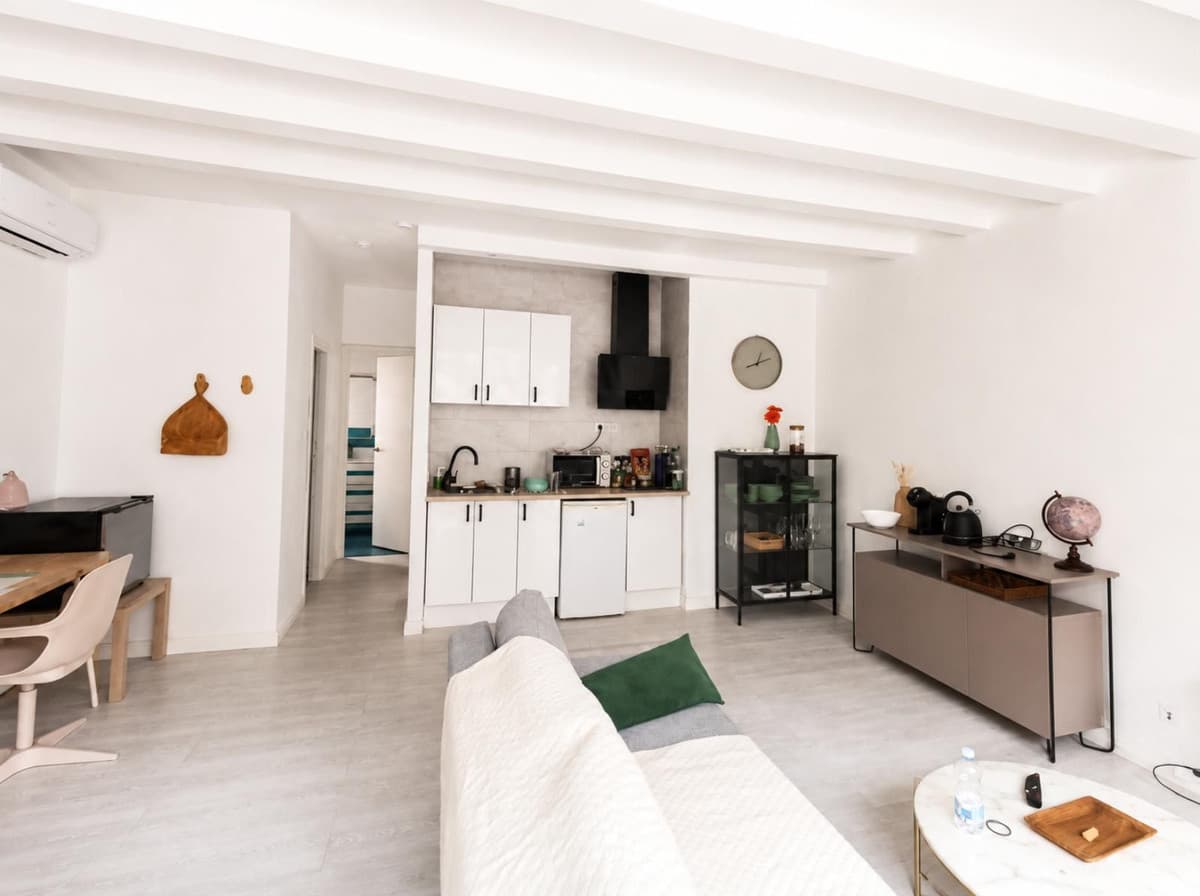 Middle Floor Apartment in Torremolinos Centro — photo 3 of 10
