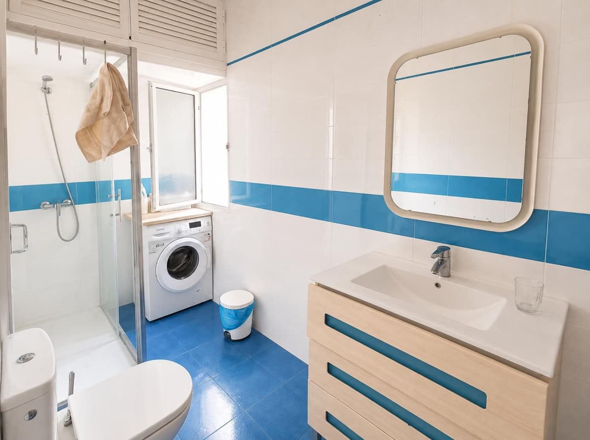Middle Floor Apartment in Torremolinos Centro — photo 9 of 10