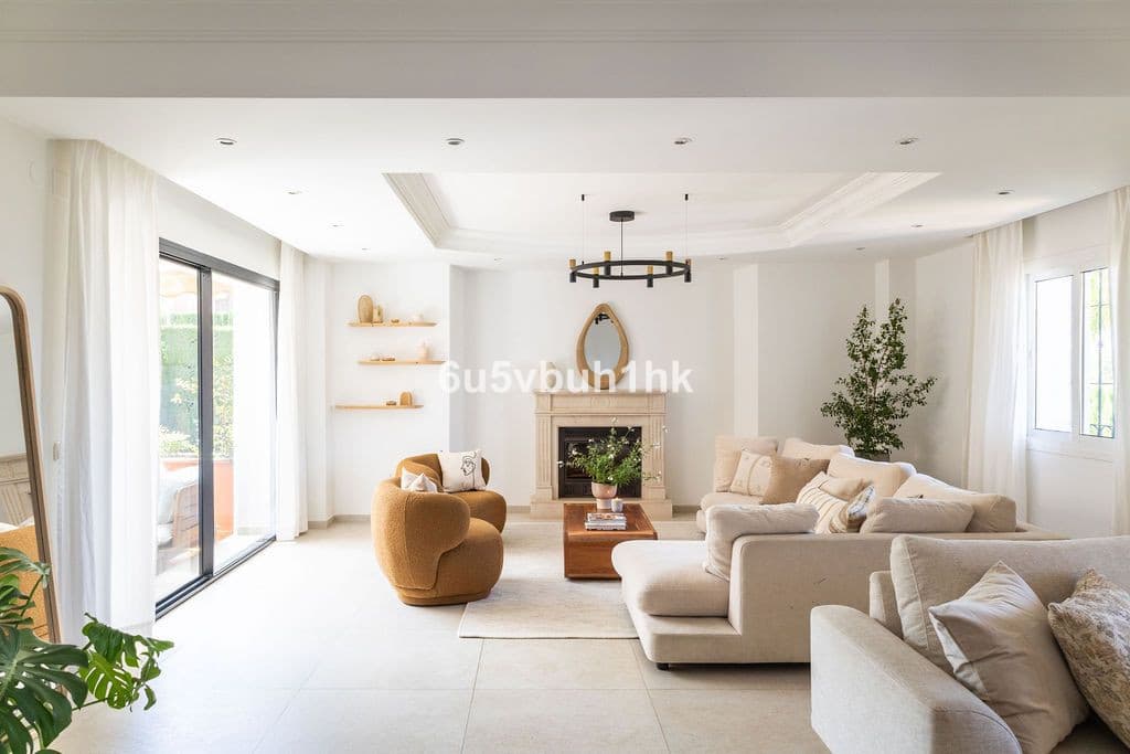 Detached Villa in Alhaurín de la Torre — photo 6 of 10