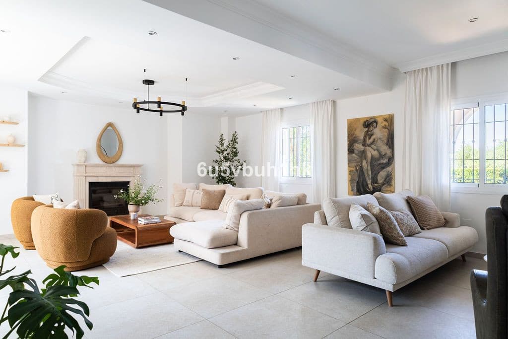 Detached Villa in Alhaurín de la Torre — photo 7 of 10