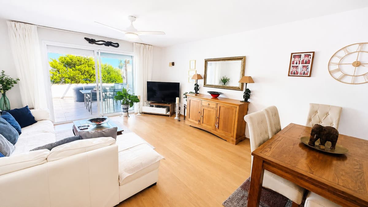 Middle Floor Apartment in Estepona — photo 6 of 10