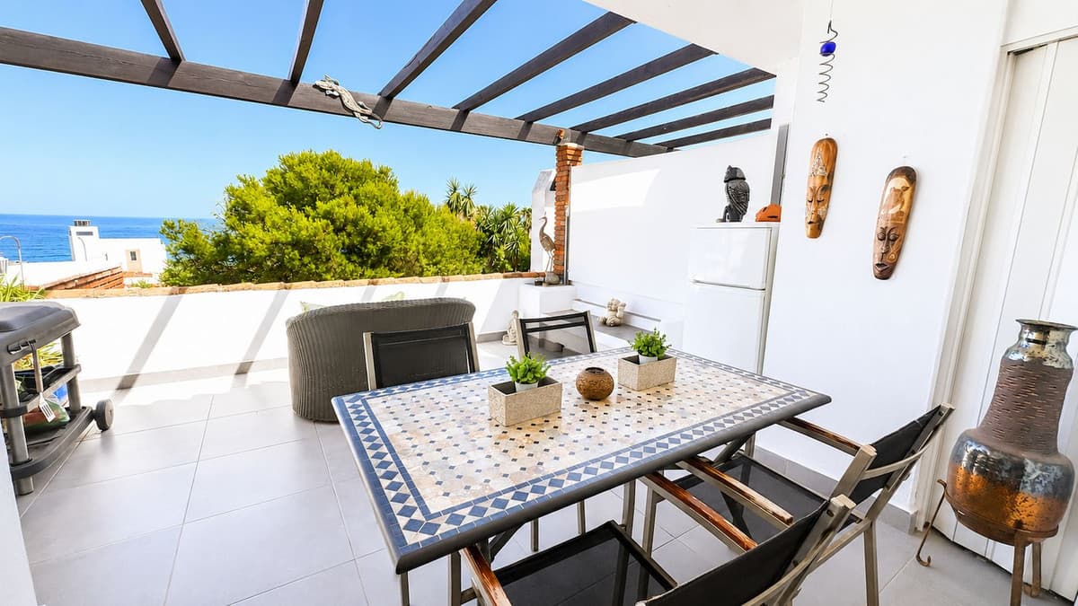 Middle Floor Apartment in Estepona — photo 8 of 10