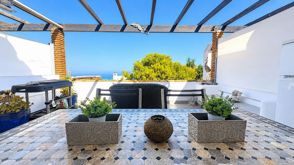 Middle Floor Apartment in Estepona — photo 9 of 10