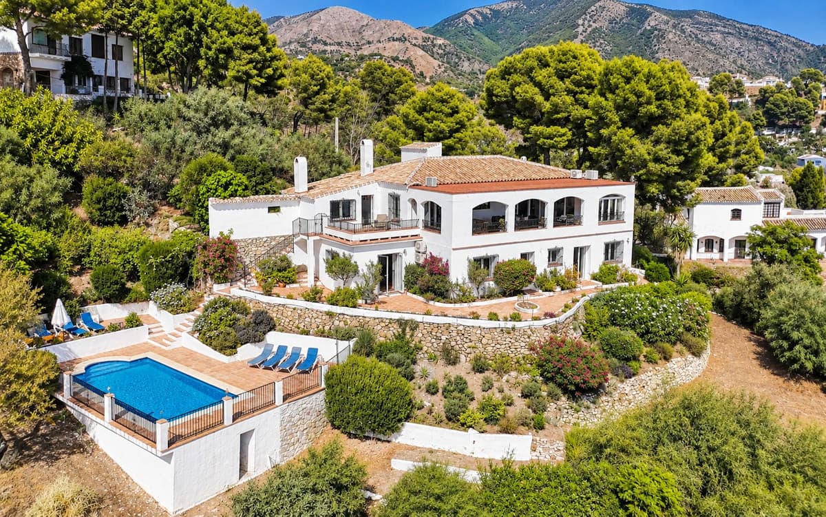 Detached Villa in Mijas — photo 1 of 10