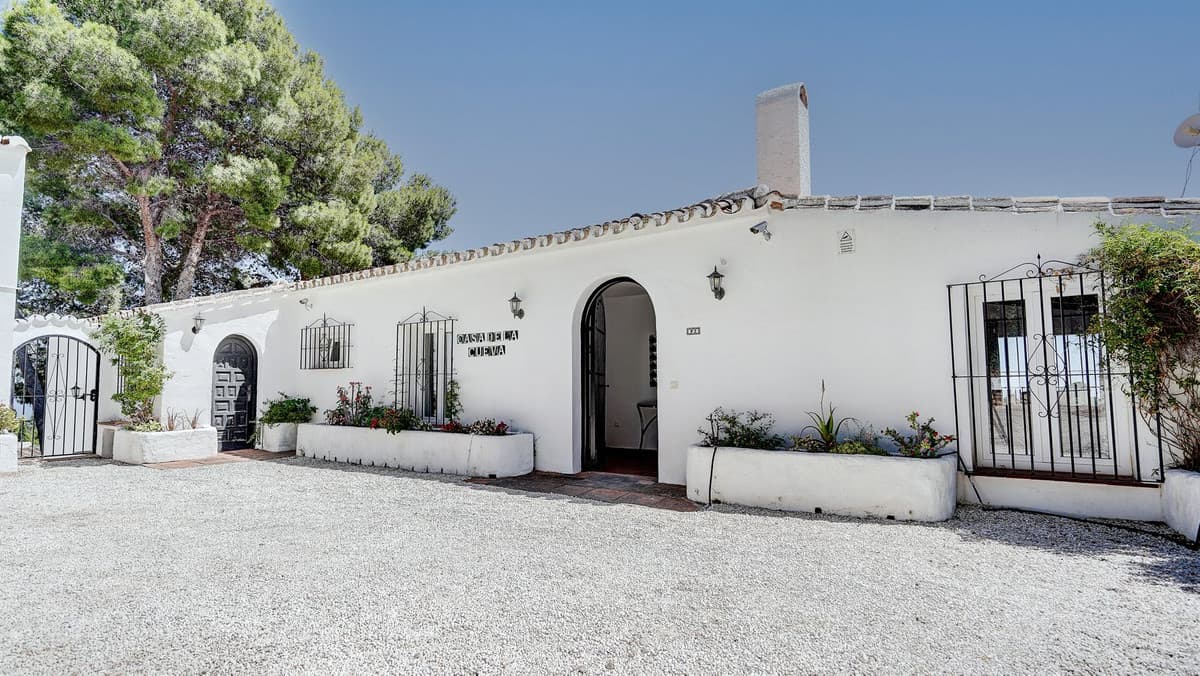 Detached Villa in Mijas — photo 3 of 10