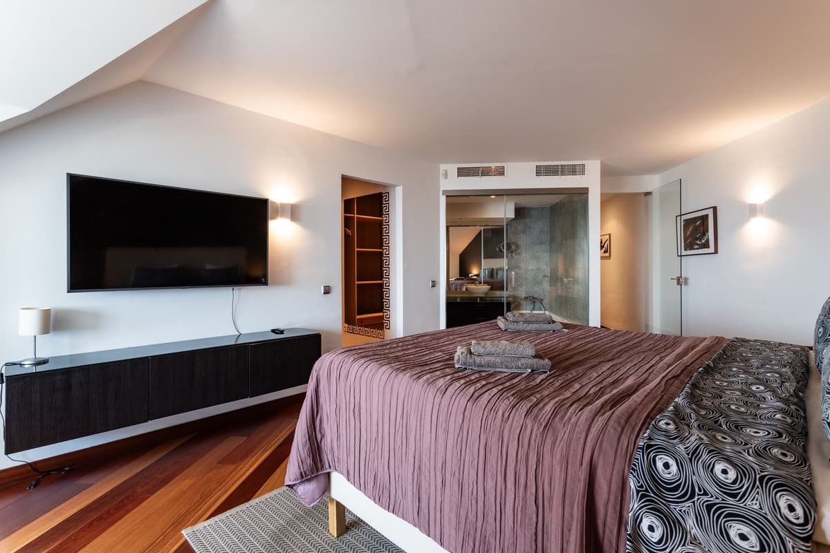 Penthouse Duplex in Higueron — photo 4 of 5