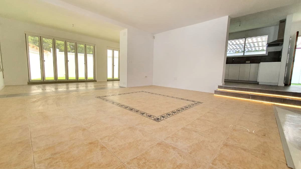 Detached Villa in Fuengirola — photo 6 of 10