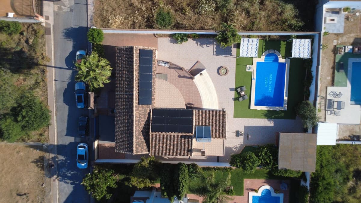 Detached Villa in Alhaurín el Grande — photo 3 of 10