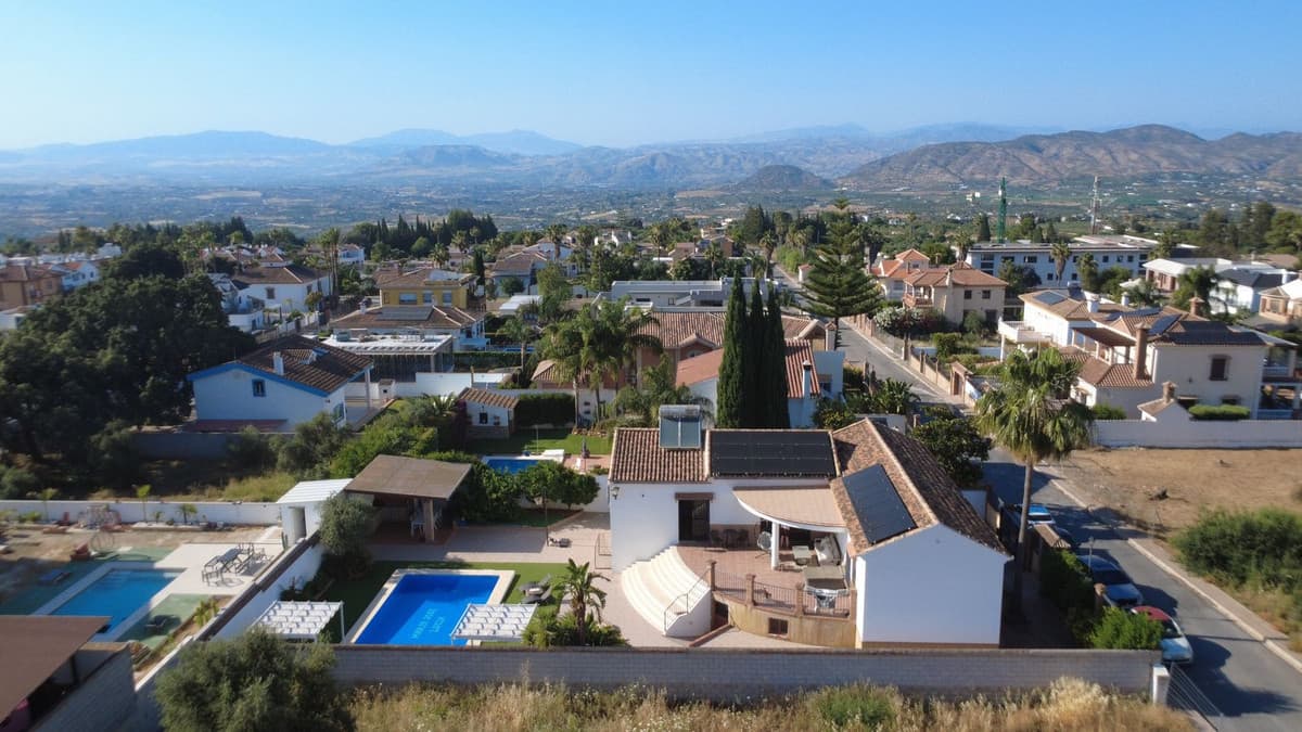 Detached Villa in Alhaurín el Grande — photo 6 of 10
