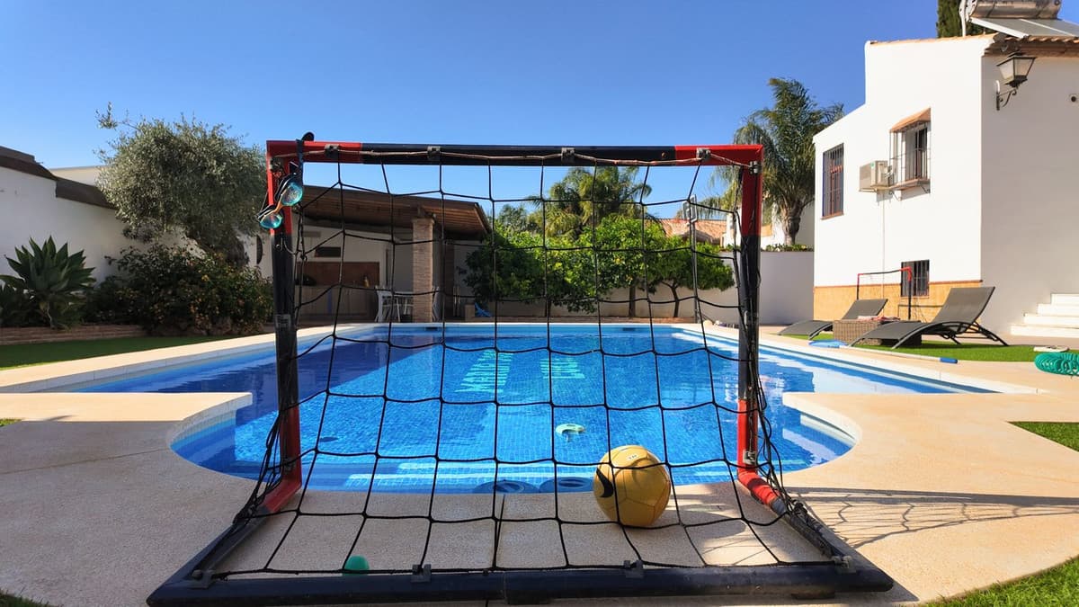 Detached Villa in Alhaurín el Grande — photo 9 of 10
