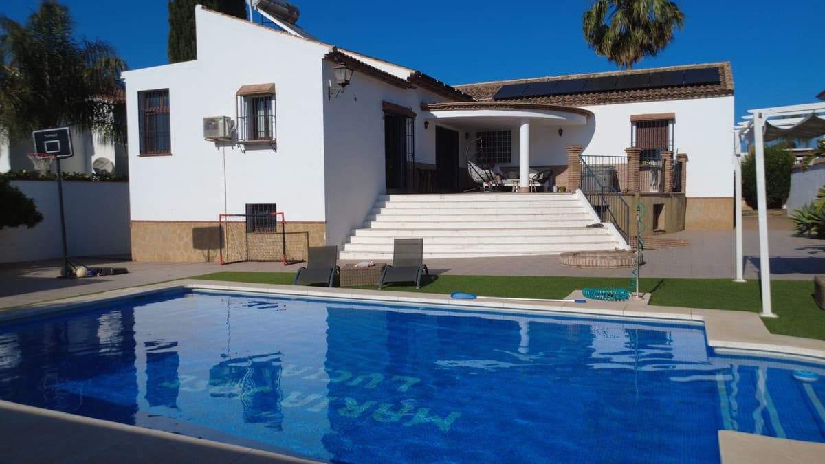 Detached Villa in Alhaurín el Grande — photo 10 of 10