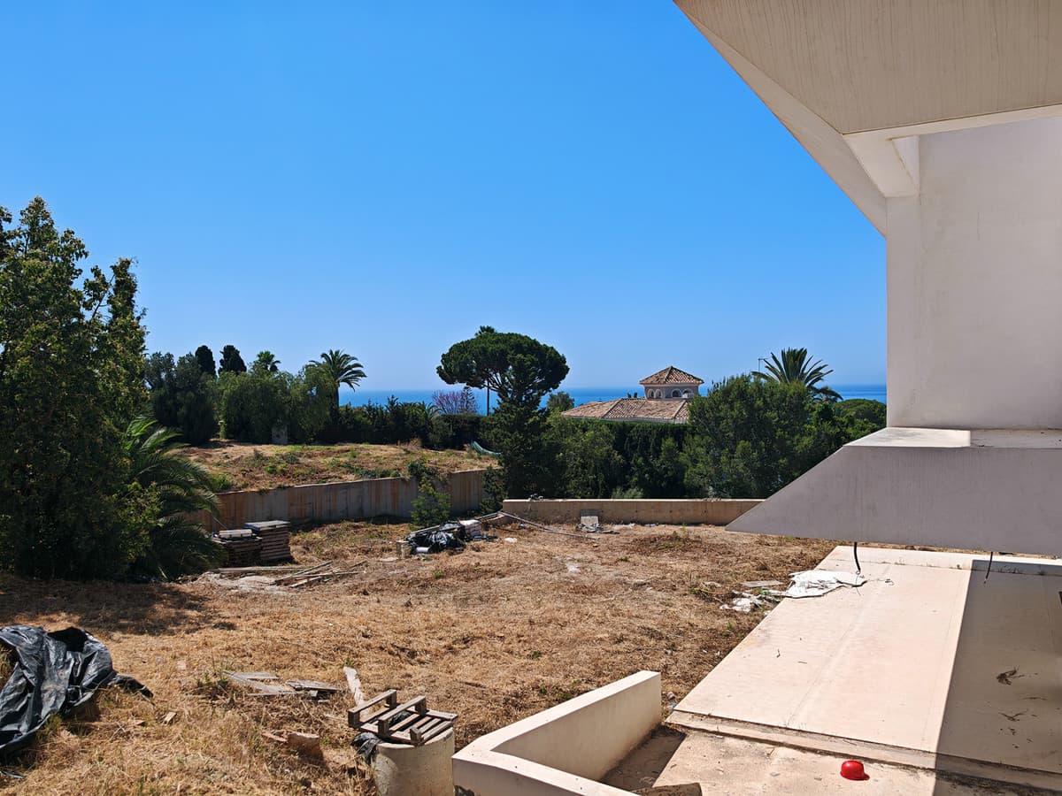 Detached Villa in Hacienda Las Chapas — photo 8 of 10