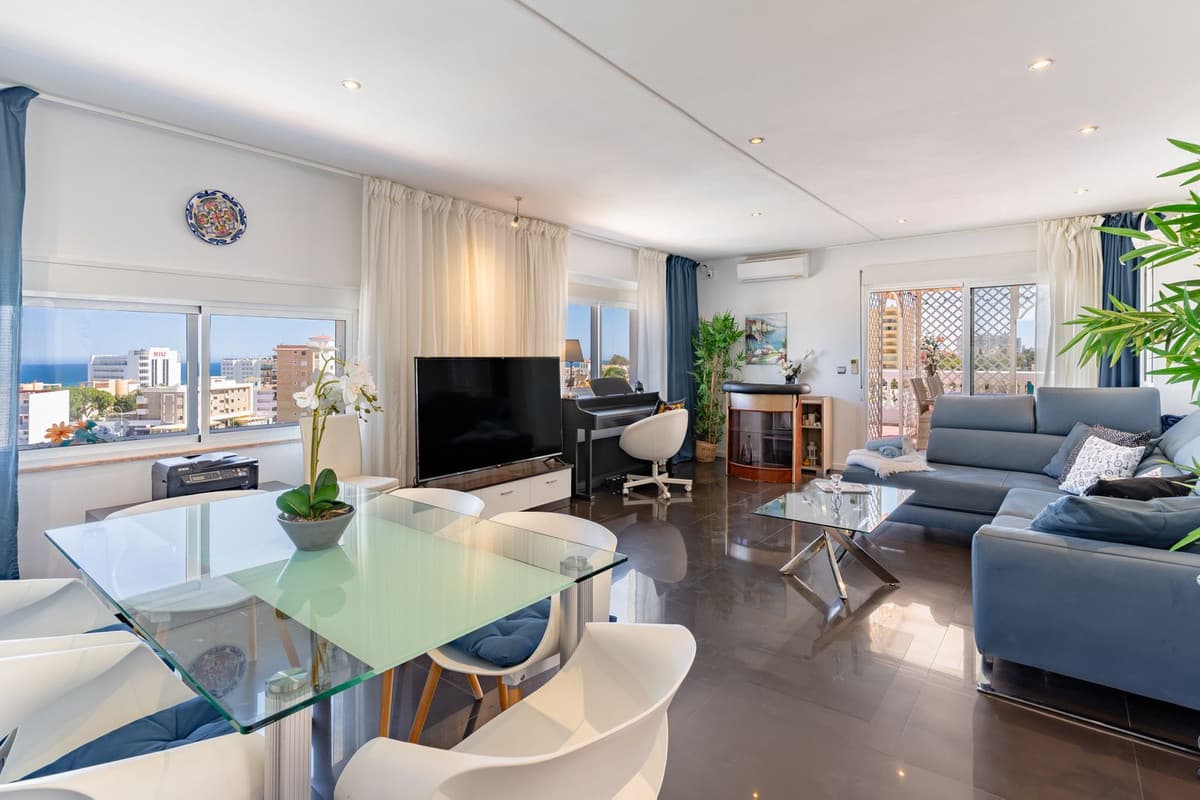Penthouse in La Carihuela — photo 1 of 10