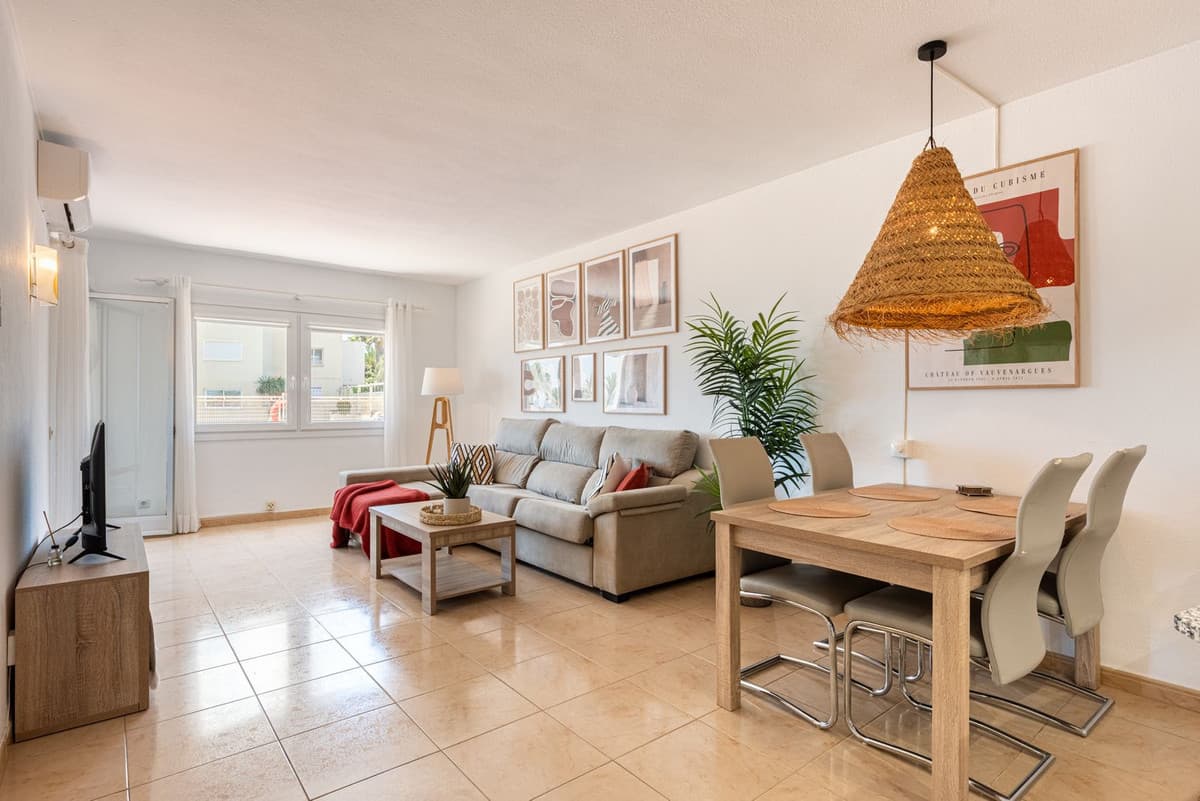 Middle Floor Apartment in Estepona — photo 7 of 10