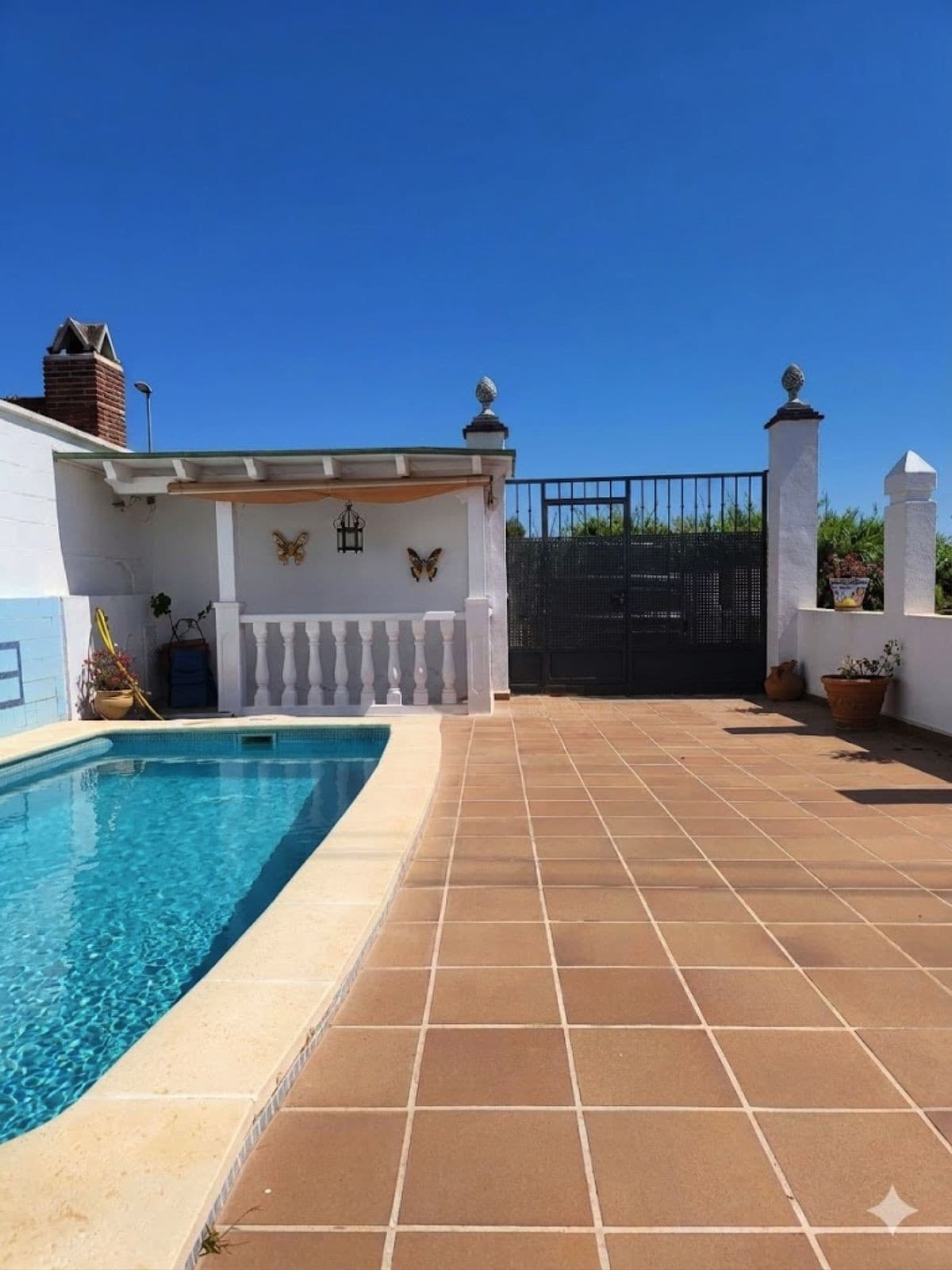 Townhouse in Nueva Andalucía — photo 2 of 10