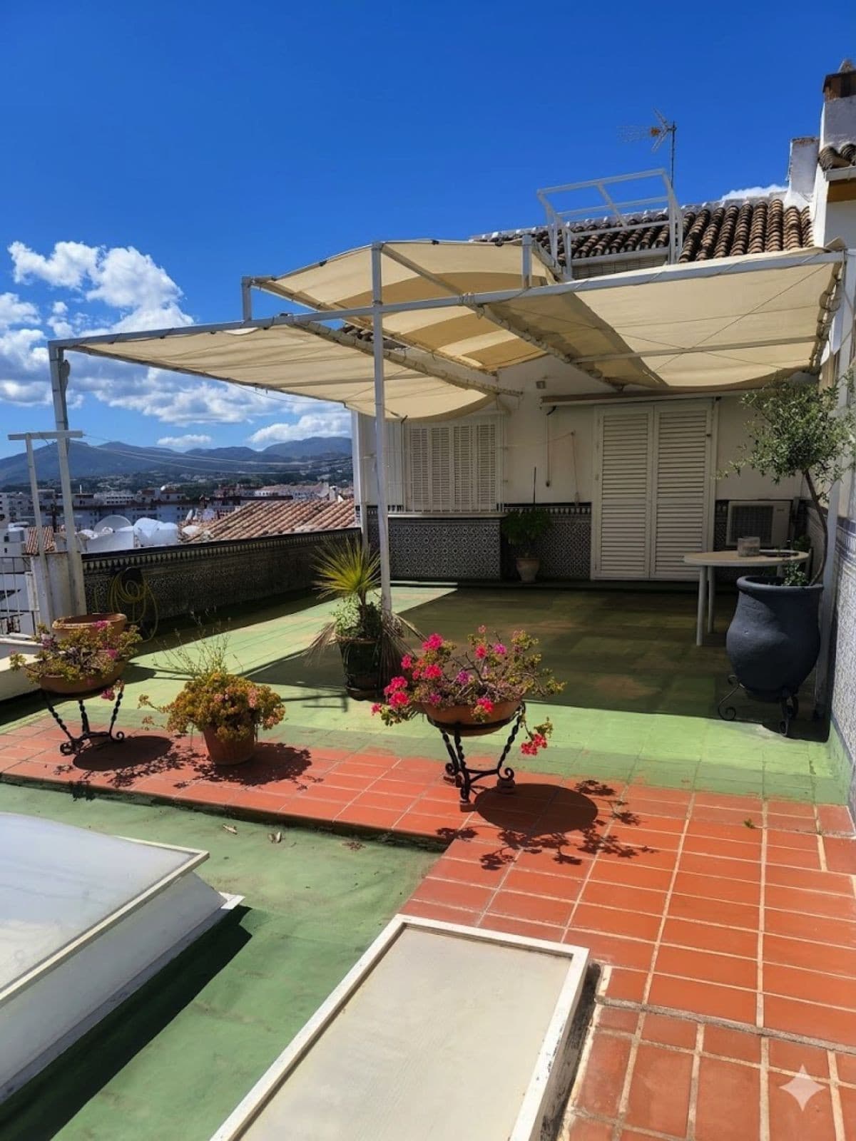 Townhouse in Nueva Andalucía — photo 4 of 10