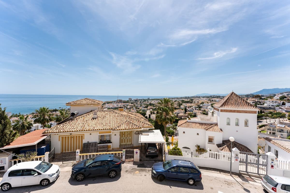 Middle Floor Apartment in Riviera del Sol — photo 9 of 10