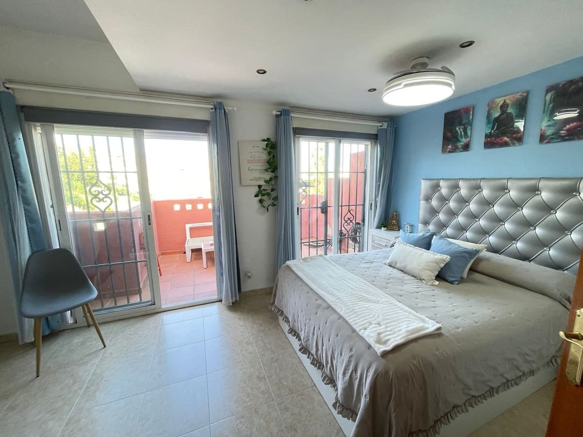 Townhouse in Estepona — photo 5 of 10