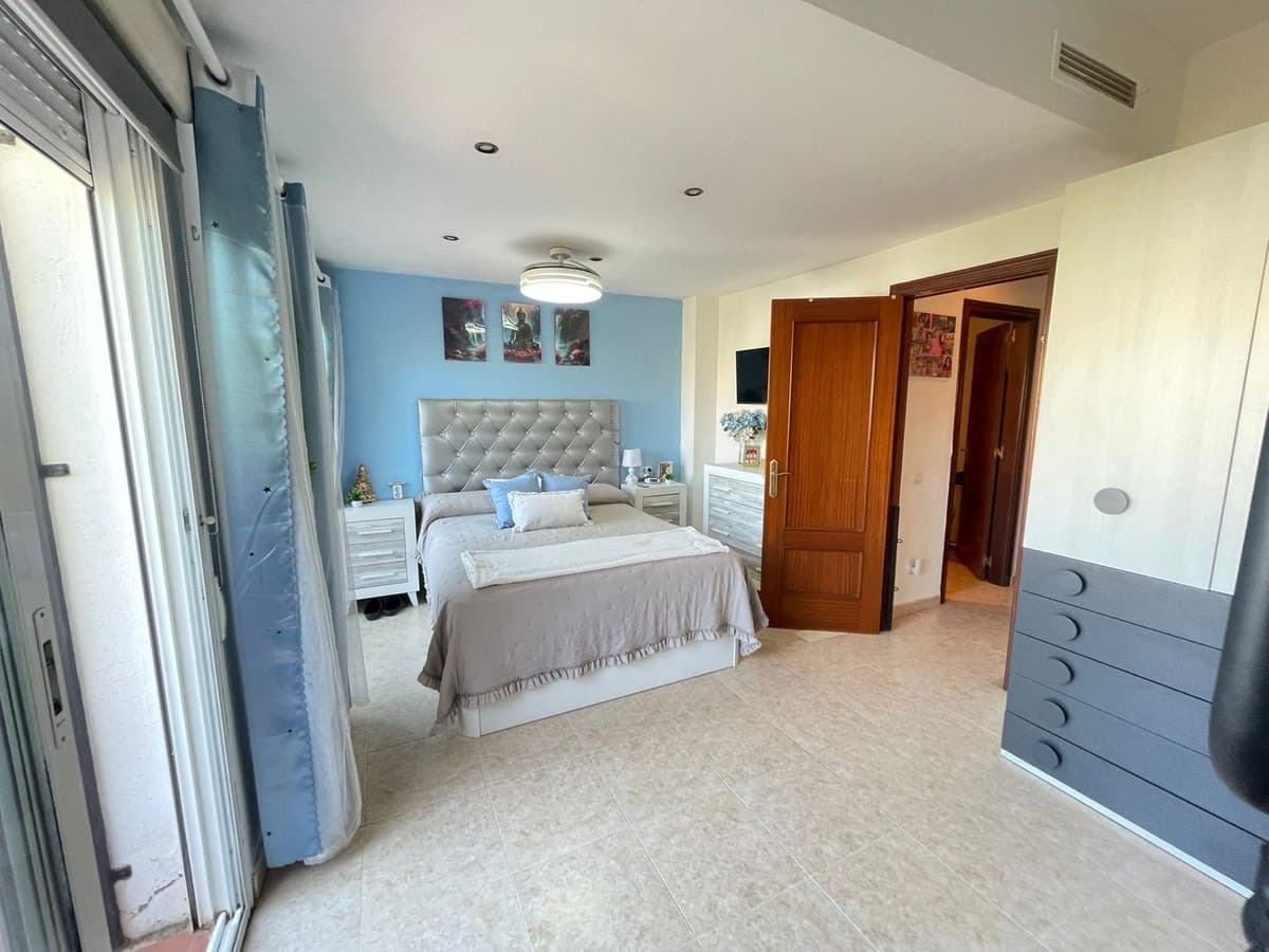 Townhouse in Estepona — photo 9 of 10