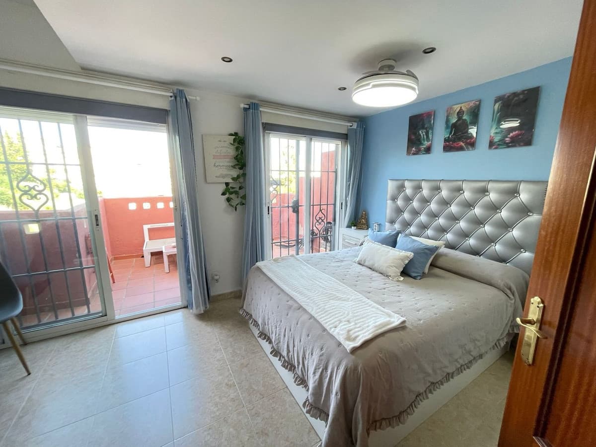 Townhouse in Estepona — photo 10 of 10