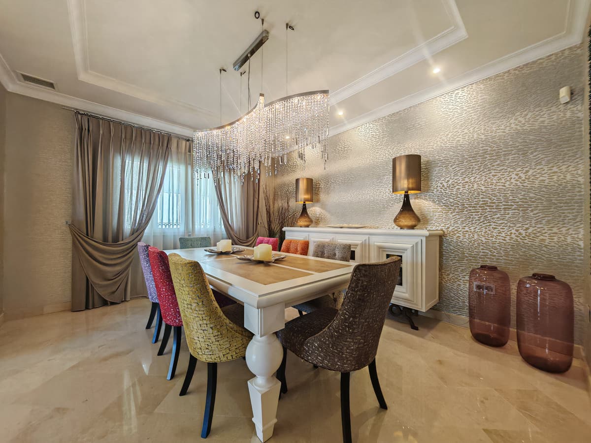 Detached Villa in Elviria — photo 6 of 10