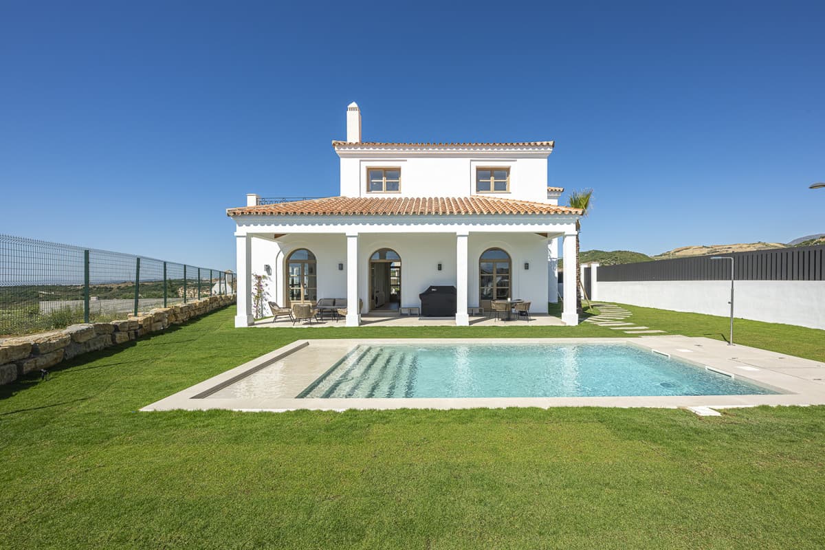 Detached Villa in Estepona — photo 3 of 10