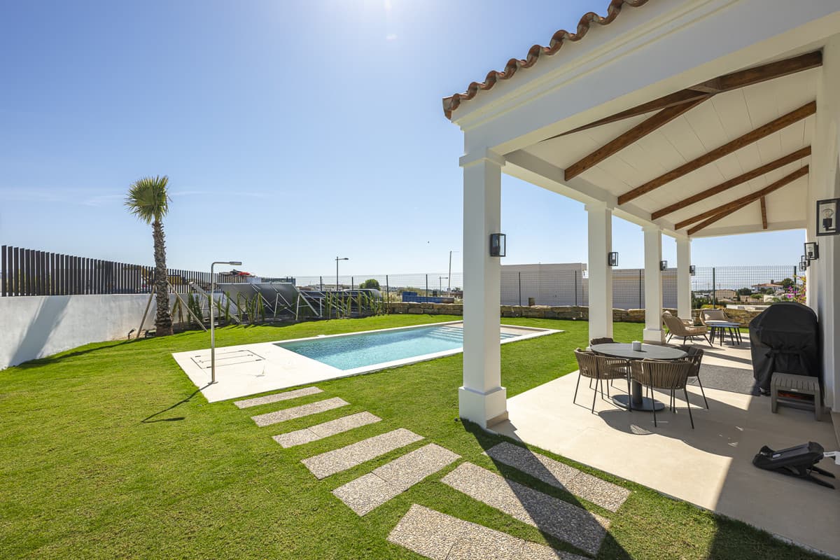 Detached Villa in Estepona — photo 5 of 10