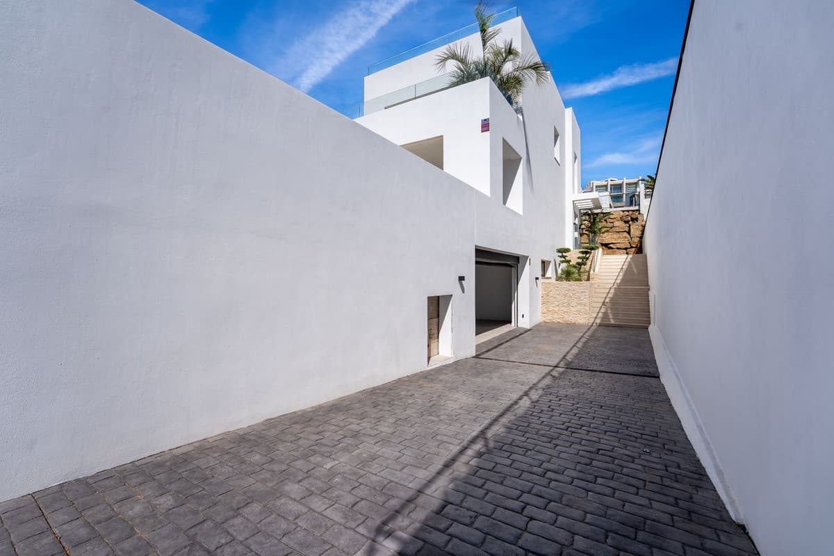 Detached Villa in Higueron — photo 7 of 10