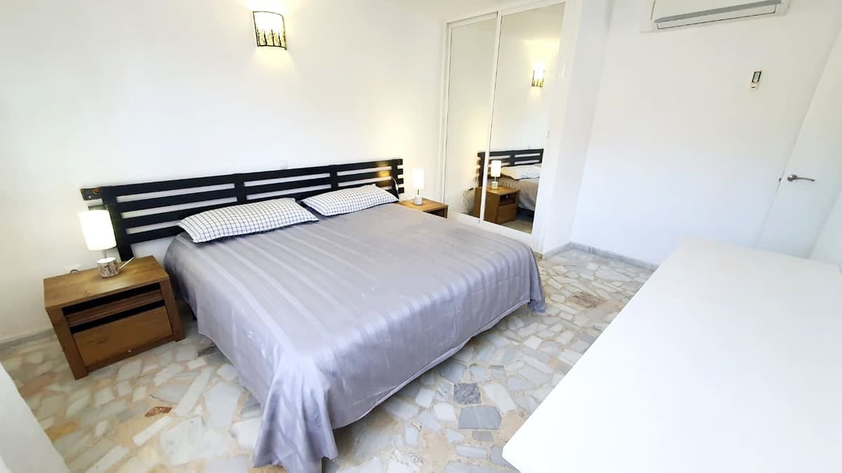 Middle Floor Apartment in Carvajal — photo 6 of 10