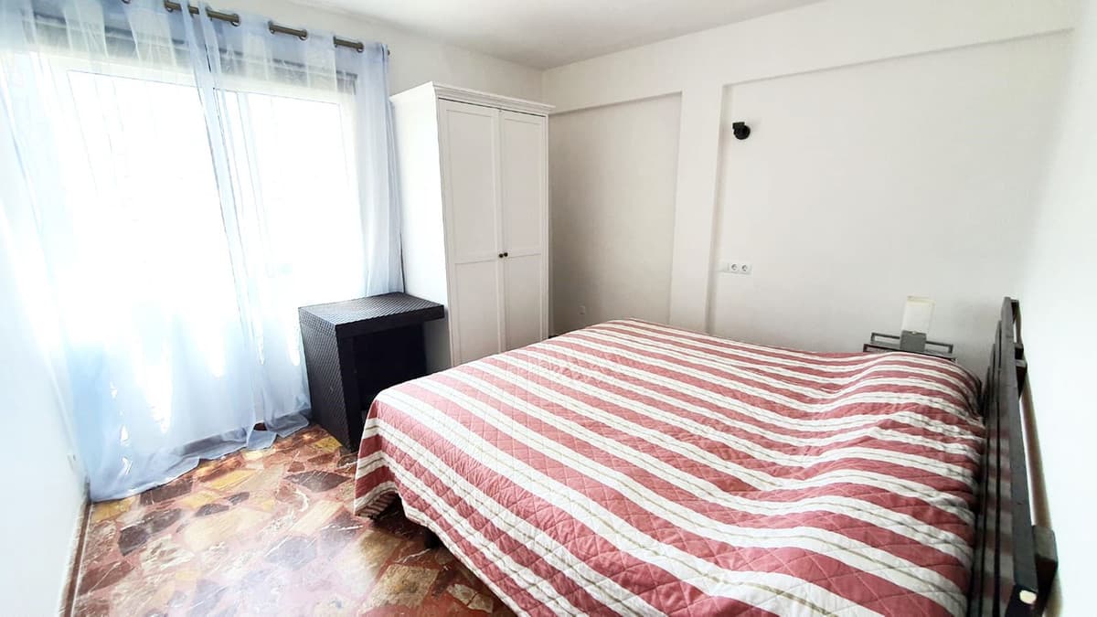 Middle Floor Apartment in Carvajal — photo 8 of 10