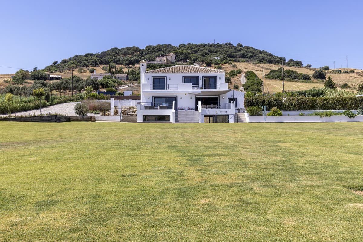 Detached Villa in Casares Playa — photo 2 of 10