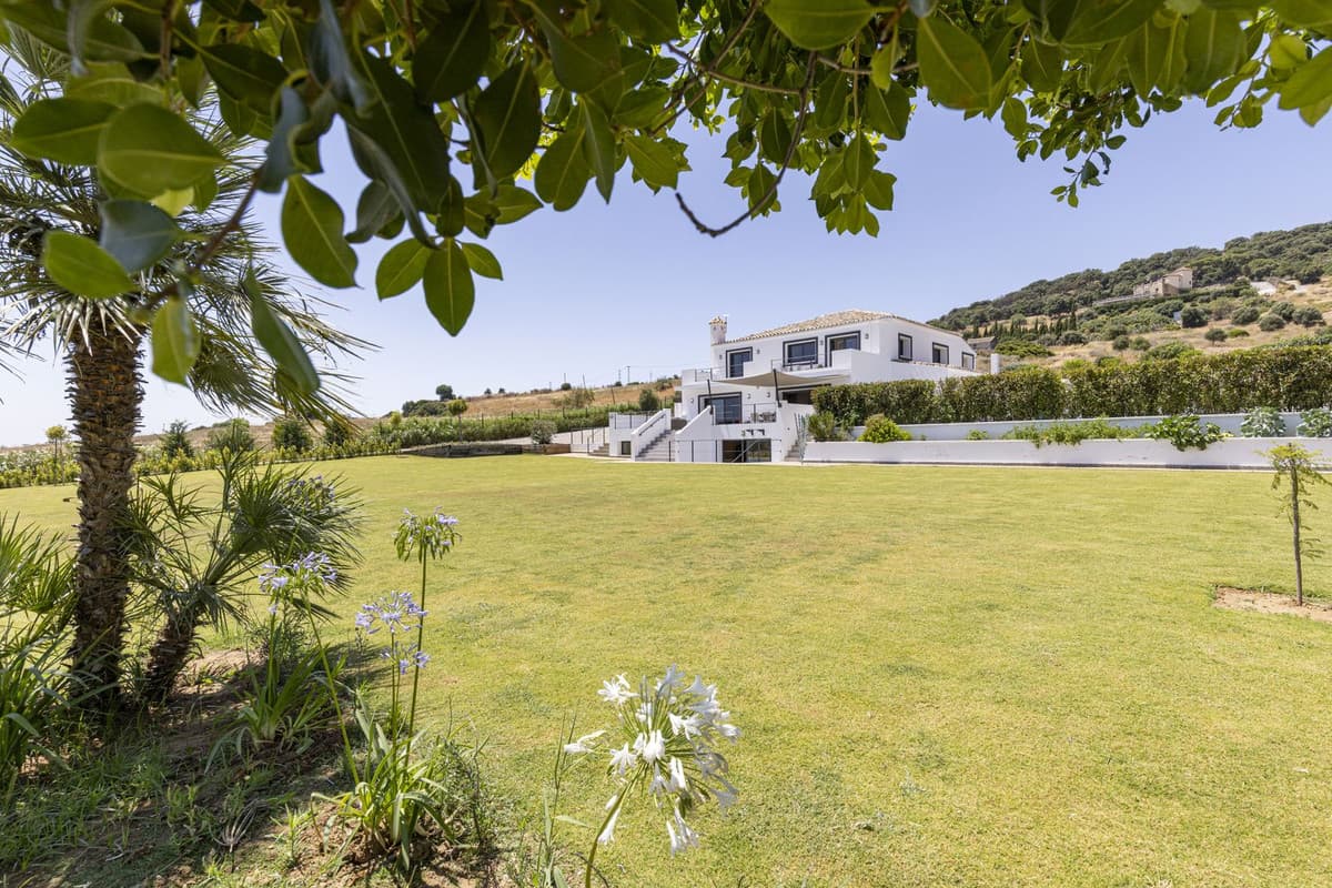 Detached Villa in Casares Playa — photo 3 of 10