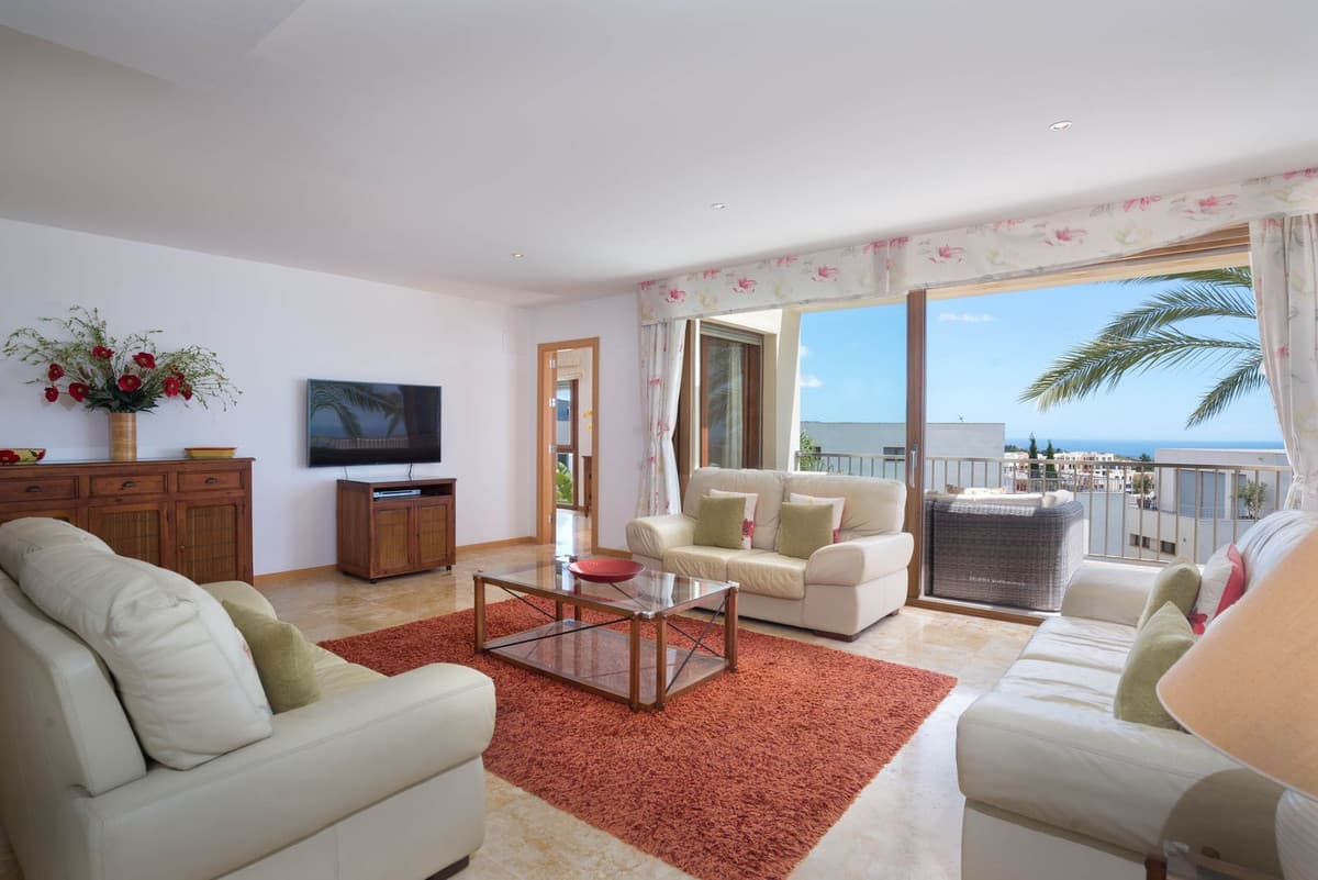 Middle Floor Apartment in Altos de los Monteros — photo 3 of 10