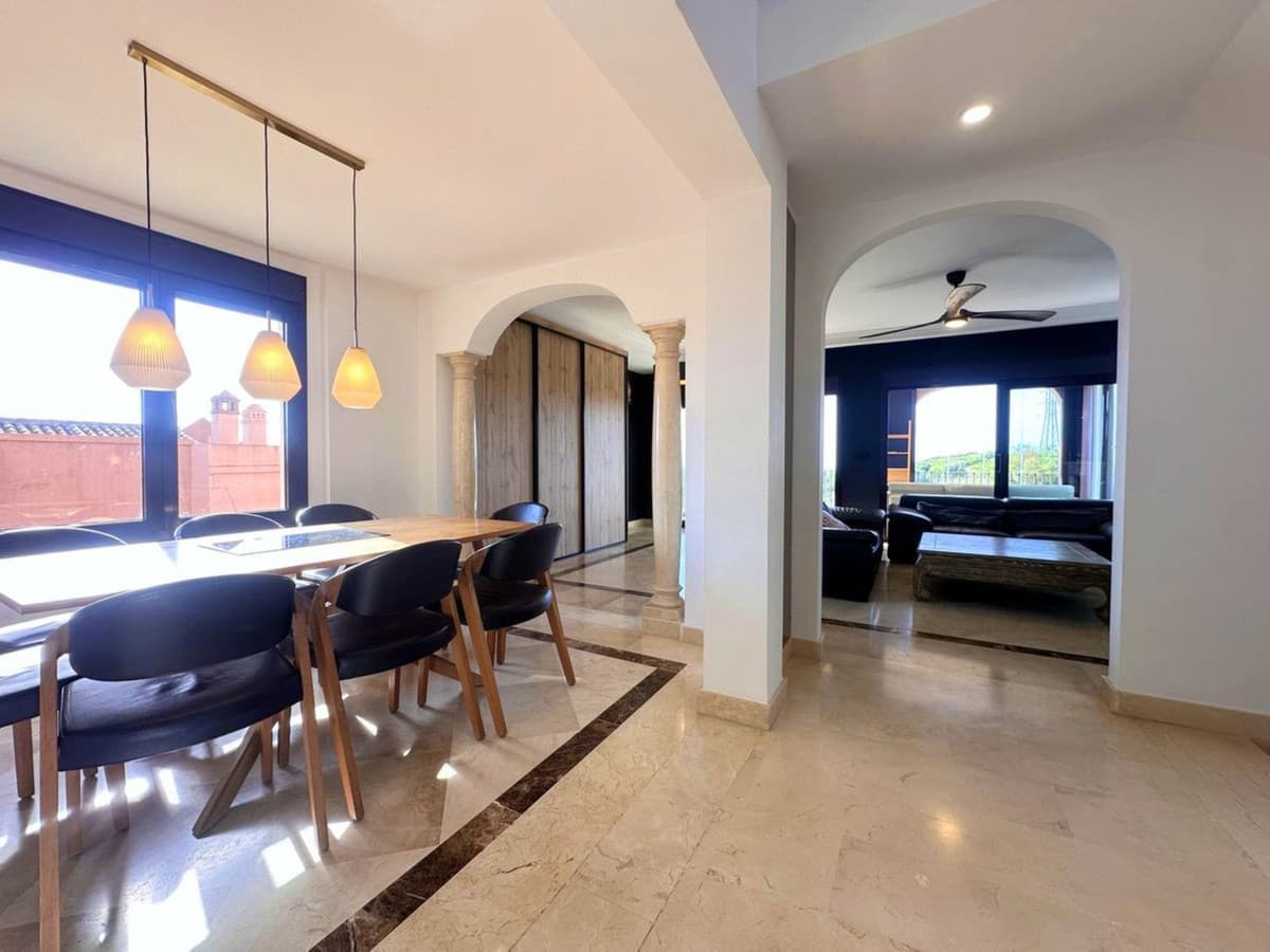 Semi-Detached House in Estepona — photo 6 of 10